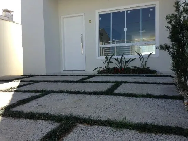 Imagem 2: Sobrado a Venda em Pirabeiraba, com 3 Suítes, Espaço para Piscina