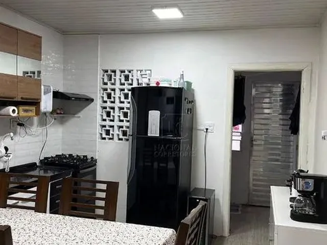 Imagem: A casa possui 5 Dormitórios, 3 Banheiros, 5 Vagas na