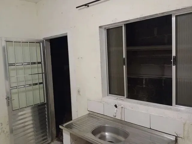 Imagem 3: Aluga Se 3 Comodos com Garagem