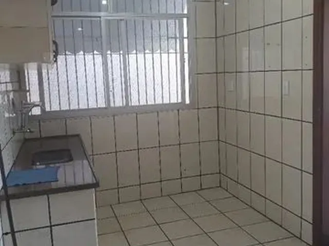 Imagem 7: Aluguel de Casa em Maruípe com Dois Quartos (Sendo Uma Suíte). 01 Vaga de Garagem