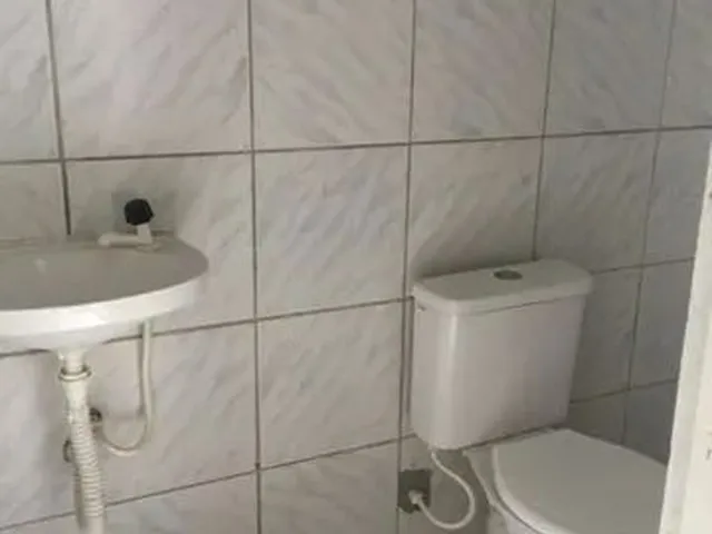 Imagem 5: Casa Igapó 2Q,Cz,Wc, Sala, 2Wc(Suíte), A. Serv, Garagem Coberta e Quintal Amplo