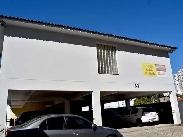 Imagem: A kitnet possui 1 Dormitório, 1 Banheiro, 1 Vaga na