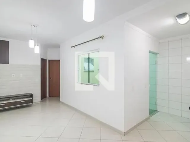 Imagem: O apartamento possui 2 Dormitórios, 1 Banheiro, 1 Vaga na