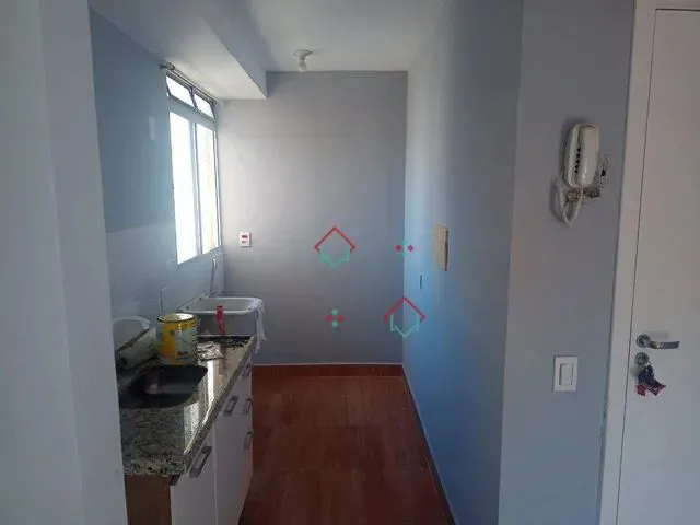 Imagem: O apartamento possui 2 Dormitórios, 1 Banheiro, 1 Vaga na