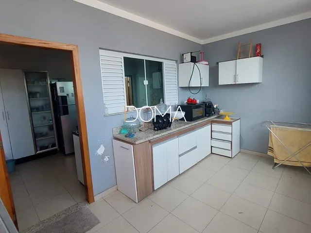 Imagem 12: Casa com fino acabamento no segundo andar (linear