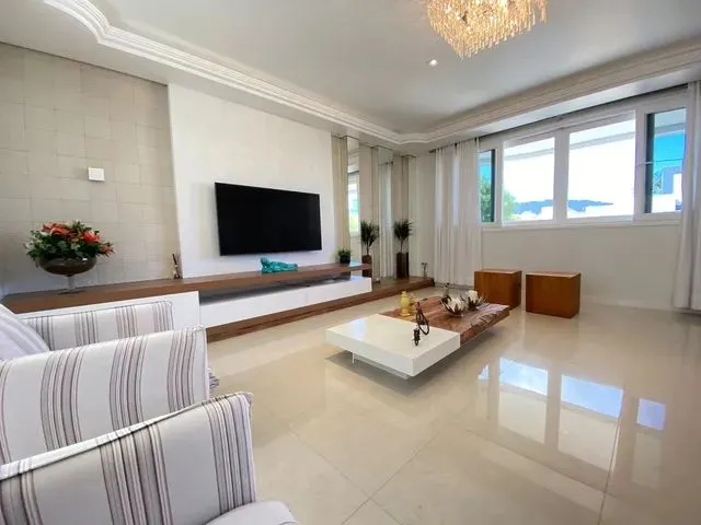 Imagem 10: Casa para Aluguel com 420 Metros Quadrados com 4 Quartos em Jurerê - Florianópolis - Sc
