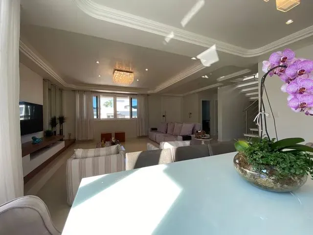 Imagem 14: Casa para Aluguel com 420 Metros Quadrados com 4 Quartos em Jurerê - Florianópolis - Sc