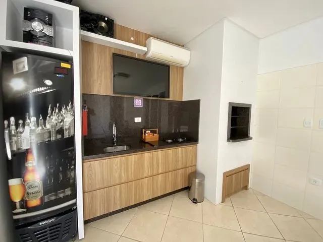 Imagem 7: Casa para Aluguel com 420 Metros Quadrados com 4 Quartos em Jurerê - Florianópolis - Sc