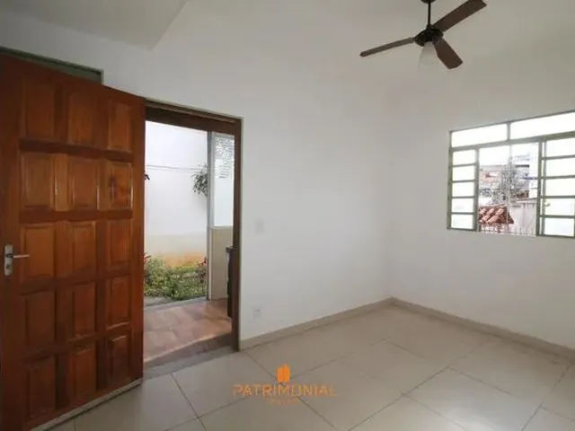 Imagem: Casa para Aluguel, 2 Quartos, 1 Vaga, Jardim