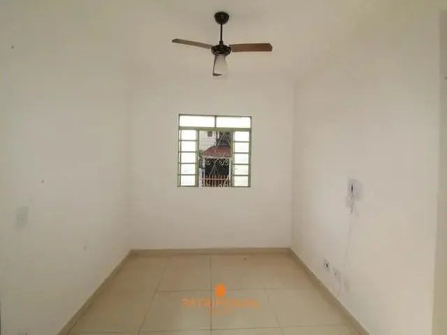 Imagem 3: Casa para Aluguel, 2 Quartos, 1 Vaga, Jardim dos Comerciários - Belo Horizonte/Mg