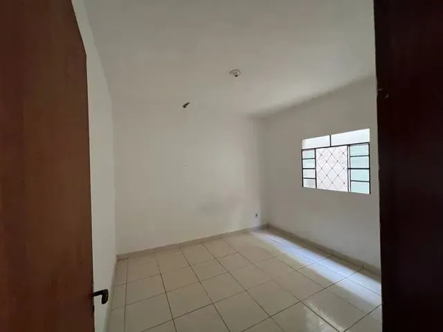 Imagem 3: Casa Germinada Não Tem Garagem