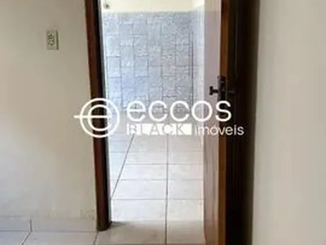 Imagem: Casa para Aluguel, 3 Quartos, 2 Suítes