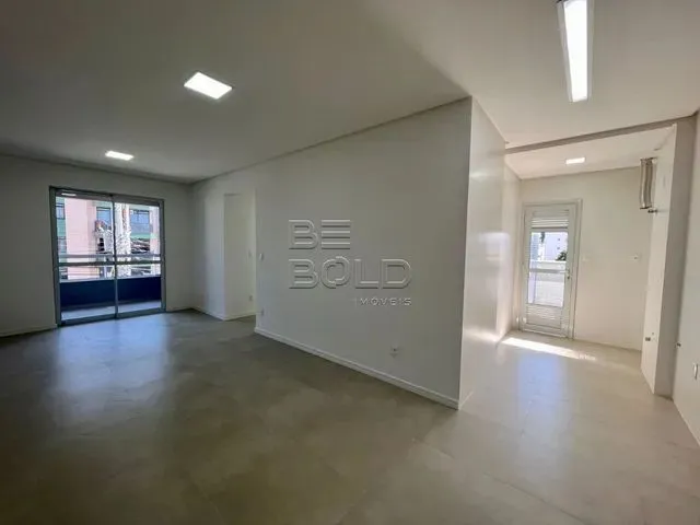 Imagem: O apartamento possui 3 Dormitórios, 1 Suíte, 2 Banheiros,