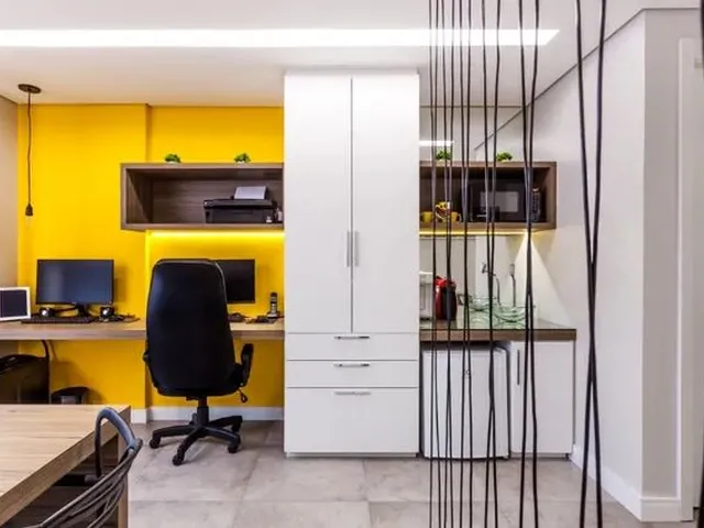 Imagem 9: Sala Comercia Mobilibiada no Centro de Curitiba