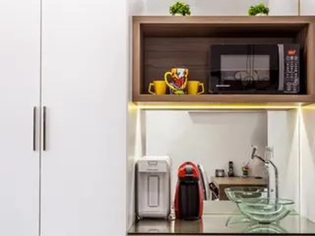 Imagem 10: Sala Comercia Mobilibiada no Centro de Curitiba