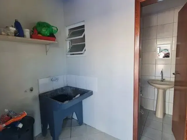 Imagem 5: Casa para Aluguel Tem 120 Metros Quadrados com 3 Quartos Sendo 1 Externo em Daniela - Flor