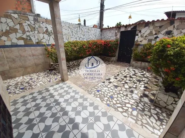Imagem 12: Casa para Venda em Itapuã, Casa 3 Quartos (Suítes), Solta, Espaçosa, Rua Tranquila