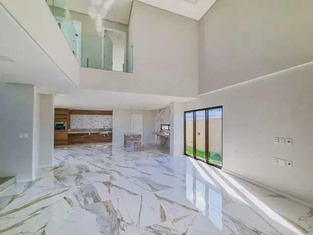 Imagem: Sobrado // 250 Metros Quadrados com 4 Quartos