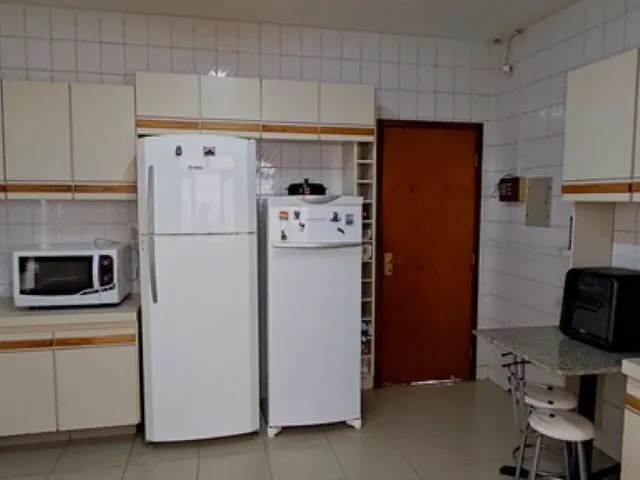 Imagem 4: Imóvel de luxo no coração de Goiânia: Residência de alto padrão com 4 quartos, 4