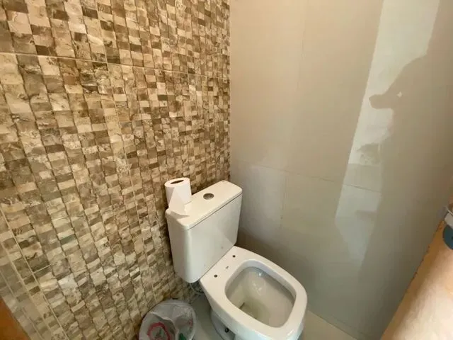 Imagem 5: Casa com 4 Dormitórios À Venda em Contagem