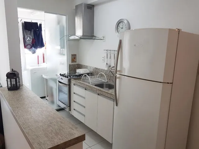 Imagem: O apartamento possui 2 Dormitórios, 1 Banheiro, 1 Vaga na