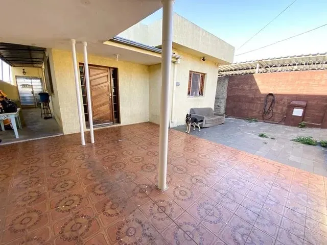 Imagem 1: Casa com 3 Dormitórios À Venda em Contagem