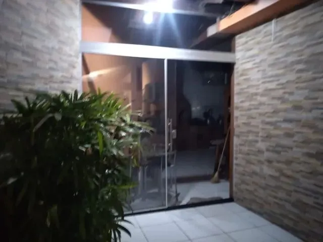 Imagem: Linda Casa com Piscina e Hidro