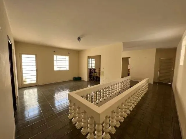 Imagem: Casa com 3 Dormitórios À Venda, 285 M²