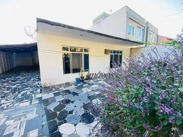 Imagem: Casa com 3 Dormitórios Sendo 1 Suíte para
