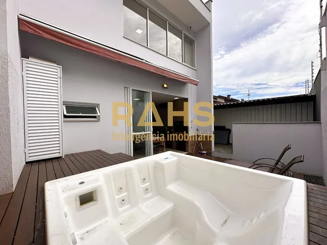 Imagem 12: Sobrado com 220 m² e Jacuzzi na área de festas à venda no Costa e Silva - Joinville SC