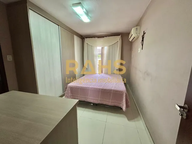 Imagem 2: Casa com 3 quartos sendo 1 suíte, 3 vagas de garagem, área de churrasqueira e amplo