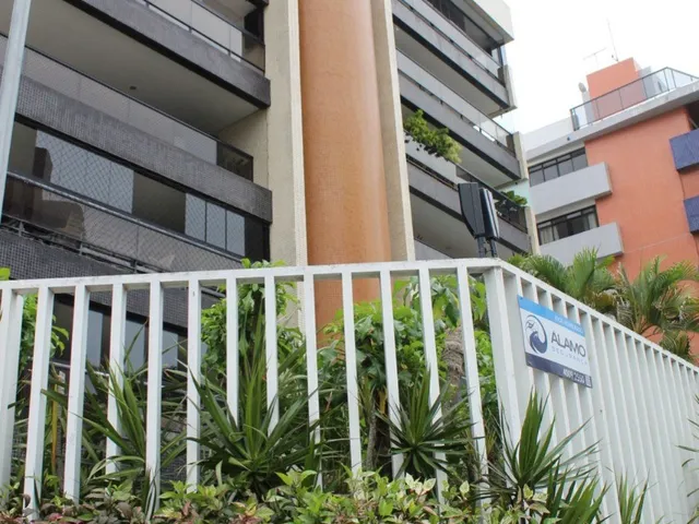 Imagem 3: 04 quartos sendo 02 suítes, piscina