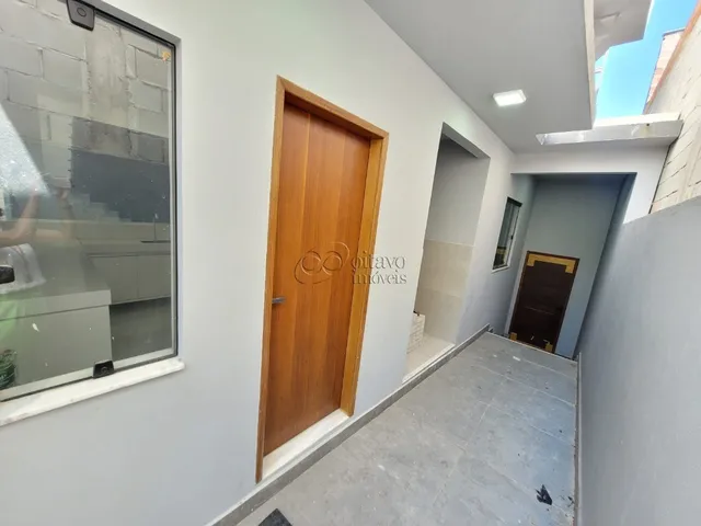 Imagem 2: EXCELENTE CASA NO VALE DOS CRISTAIS MODERNA COM ACABAMENTO SOFISTICADO