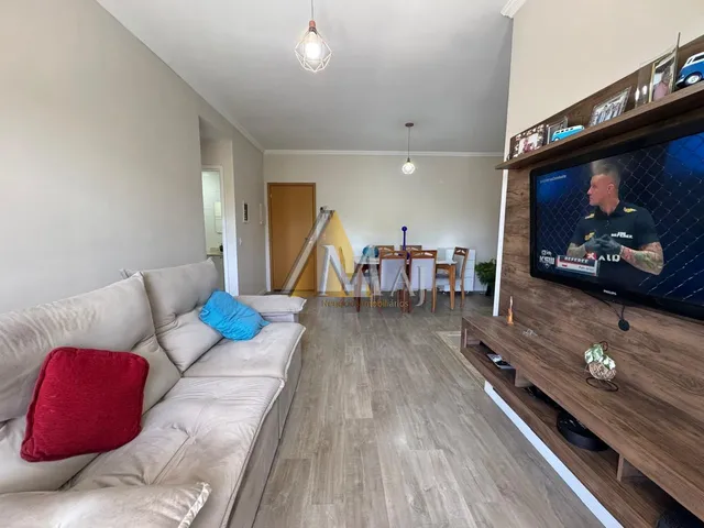 Imagem: O apartamento possui 2 Dormitórios, 1 Suíte, 1 Banheiro,