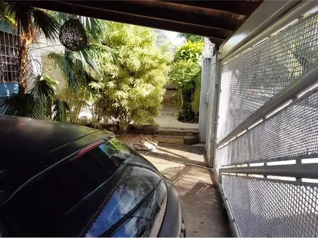 Imagem 2: Casa de Aluguel com 4 Suítes em Capim Macio