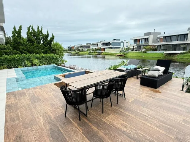 Imagem 3: Sobrado mobiliado e decorado à venda em Xangri-lá, Centro