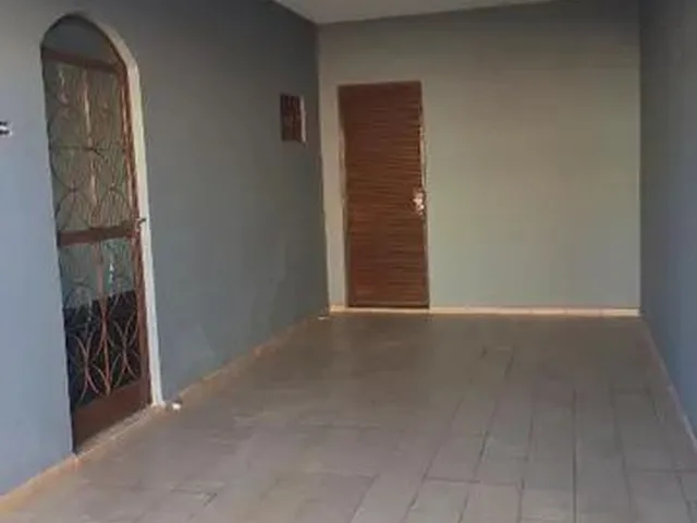 Imagem 3: Casa para Aluguel Possui 200 Metros Quadrados com 3 Quartos em Boa Vista - Anápolis - Go
