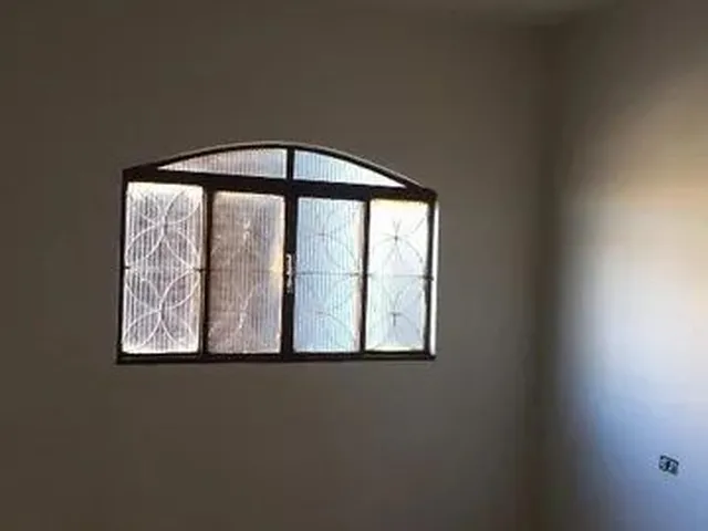 Imagem 12: Casa para Aluguel Possui 200 Metros Quadrados com 3 Quartos em Boa Vista - Anápolis - Go