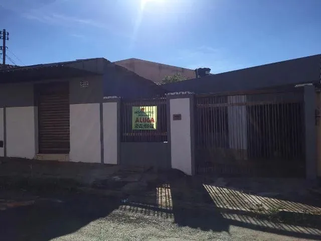 Imagem 7: Casa para Aluguel Possui 200 Metros Quadrados com 3 Quartos em Boa Vista - Anápolis - Go