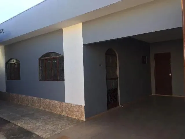 Imagem 5: Casa para Aluguel Possui 200 Metros Quadrados com 3 Quartos em Boa Vista - Anápolis - Go