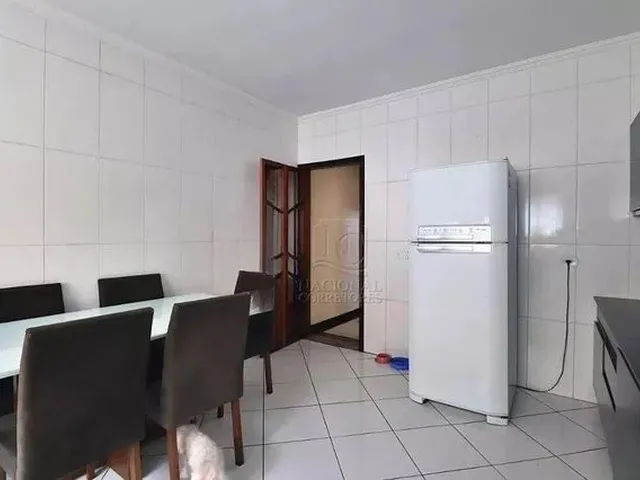 Imagem: A casa possui 4 Dormitórios, 3 Suítes, 4 Banheiros, 4