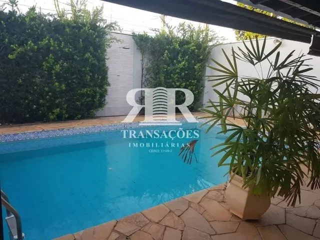 Imagem: Casa com 2 Dormitórios, 210M² À Venda