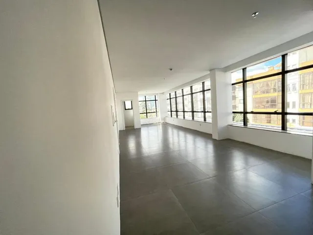 Imagem 2: Sala Comercial Aérea para Venda e Aluguel no Centro de Farroupilha