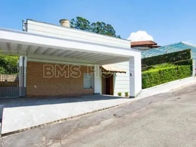 Imagem: A casa possui 4 Dormitórios, 4 Suítes, 5 Banheiros, 3