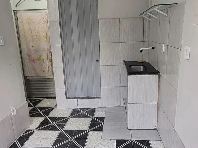 Imagem: Alugo Kitnet em Prédio no 3° Andar no