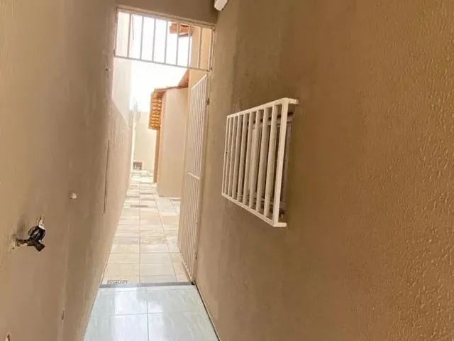 Imagem 4: Casa para Venda Tem 270 Metros Quadrados com 3 Quartos em Cidade Continental - Serra - Es