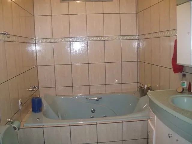 Imagem: Casa À Venda, 3 Quartos, 1 Suíte, 1 Vaga