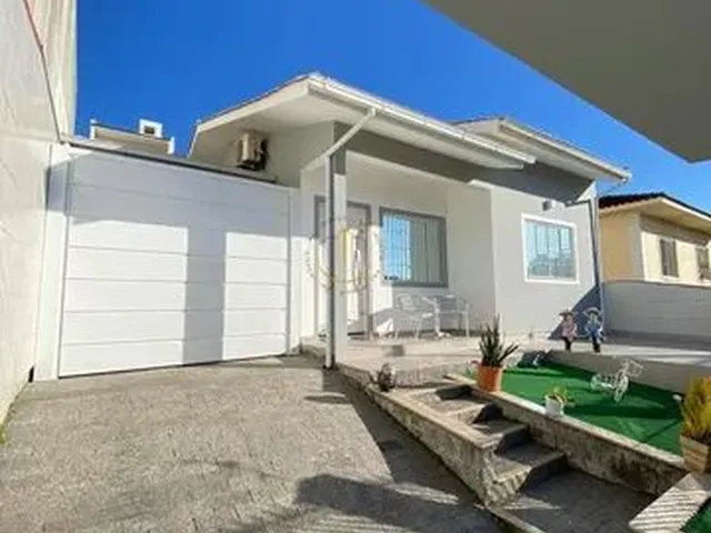 Imagem: Ampla Casa com 3 Quartos (2 Suítes) Mobiliada!
