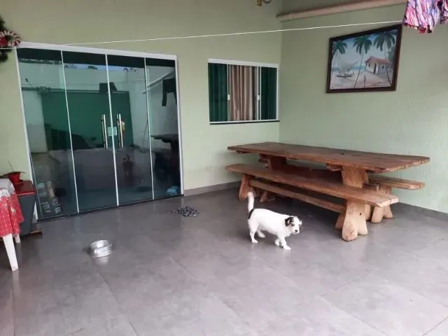 Imagem: Casa 2 Quartos (1 Suíte), Portas e Janelas