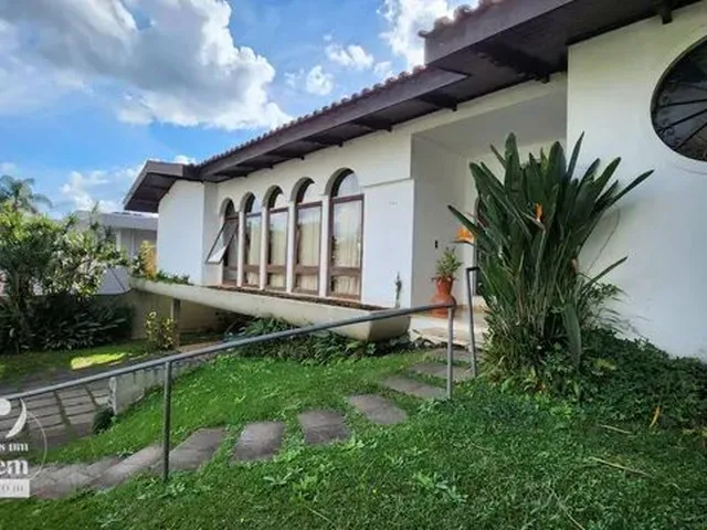 Imagem: Casa com 4 Dormitórios À Venda, 332 M²